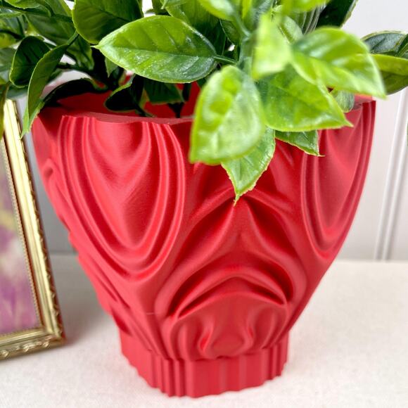 Sculptural Geometric Indoor Planter, Corru Planter Pot, Tabletop Planter - Picture 2 of 10